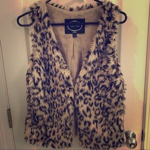 Leopard furry vest